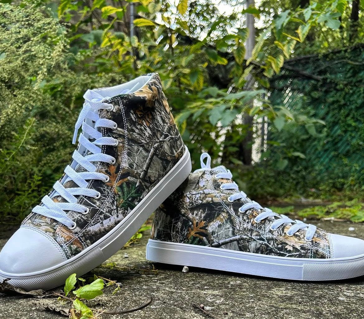 Women’s high top canvas shoes