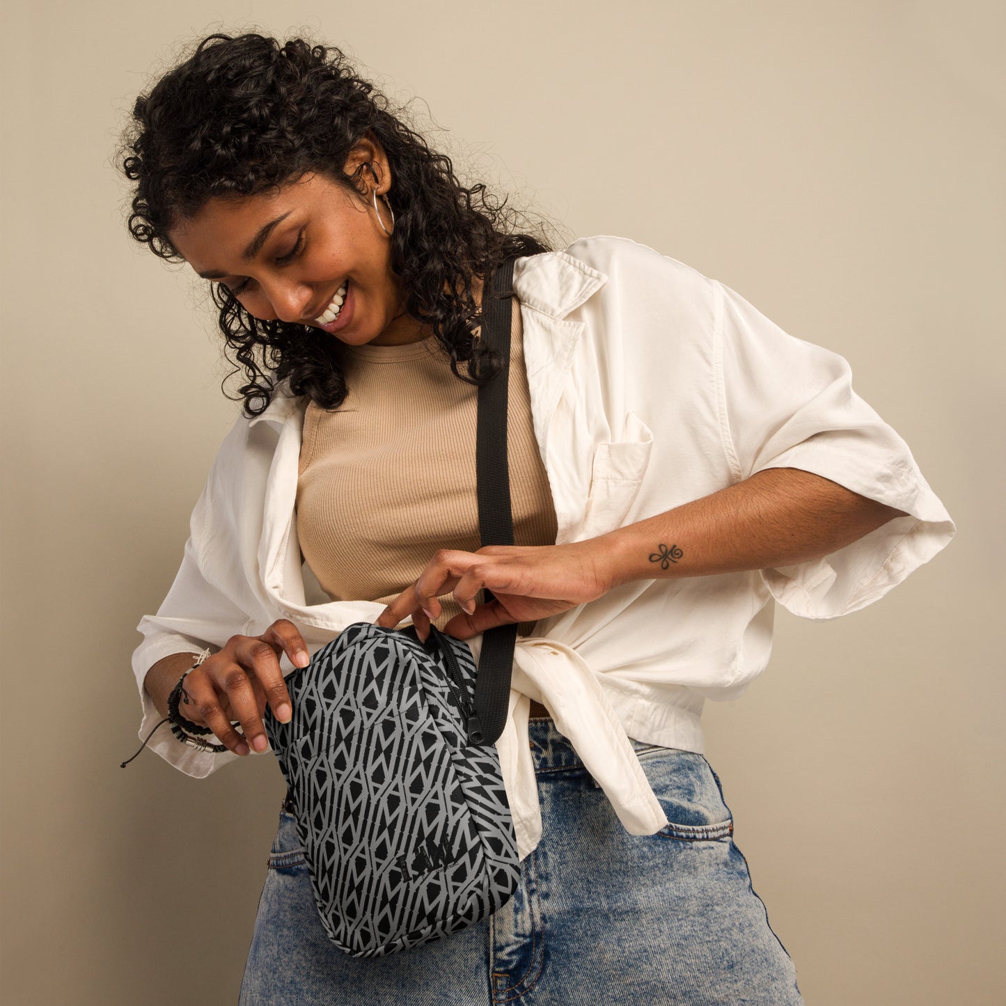 I AM Utility crossbody bag