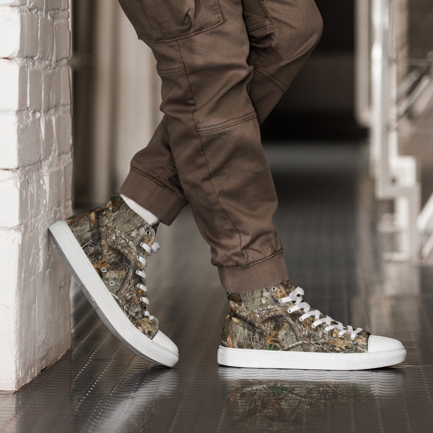 Tree camo Men’s high top canvas shoes