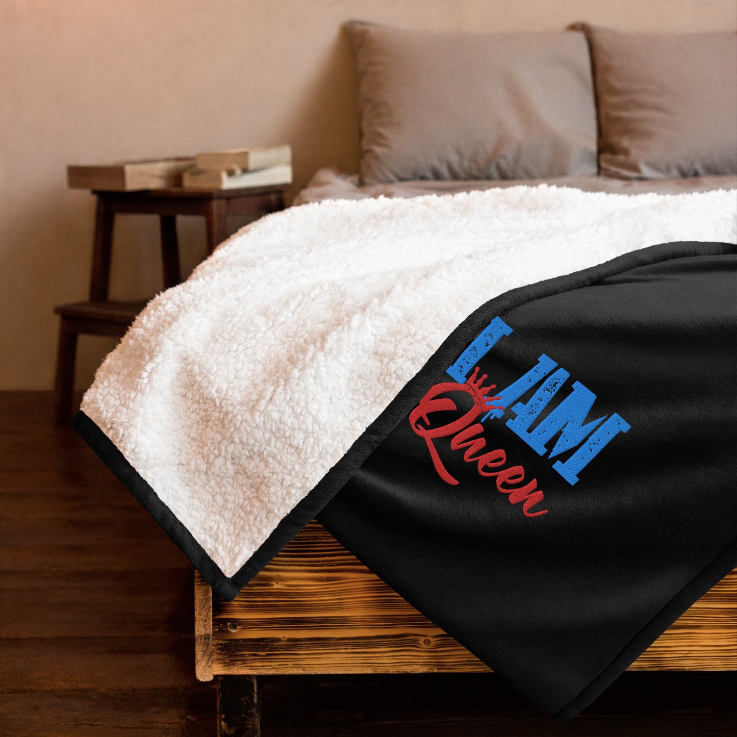 I Am Queen Premium sherpa blanket